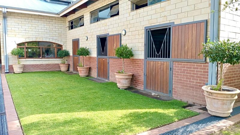 5 Bedroom Property for Sale in Clarens Free State